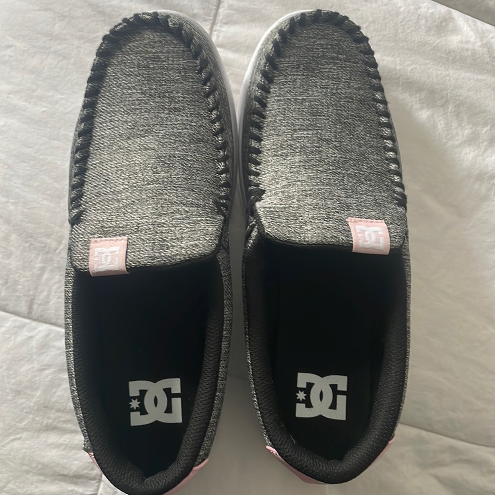 Dc light weight shoes